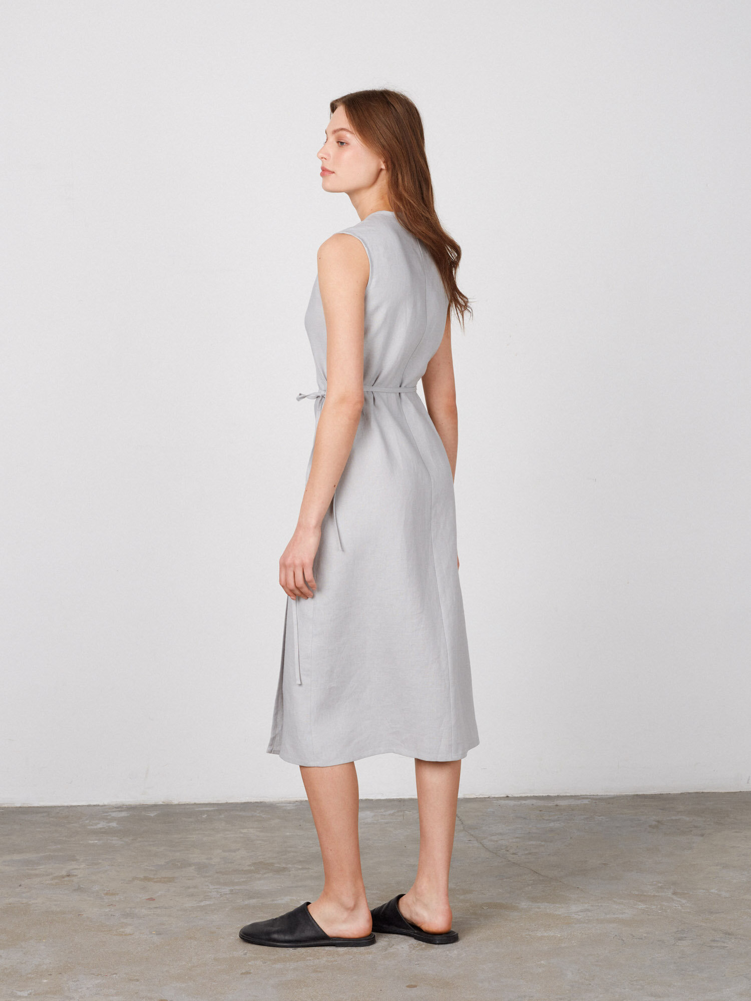 PIA Sleeveless Linen Wrap Dress - Image 5