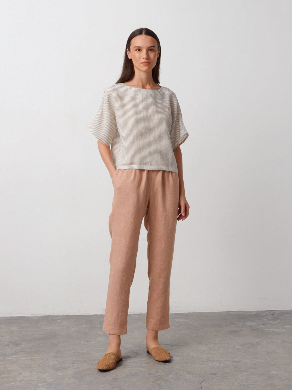 Bild 2 von RAVEN - Hochgeschnittene Leinenhose in von Love and Confuse