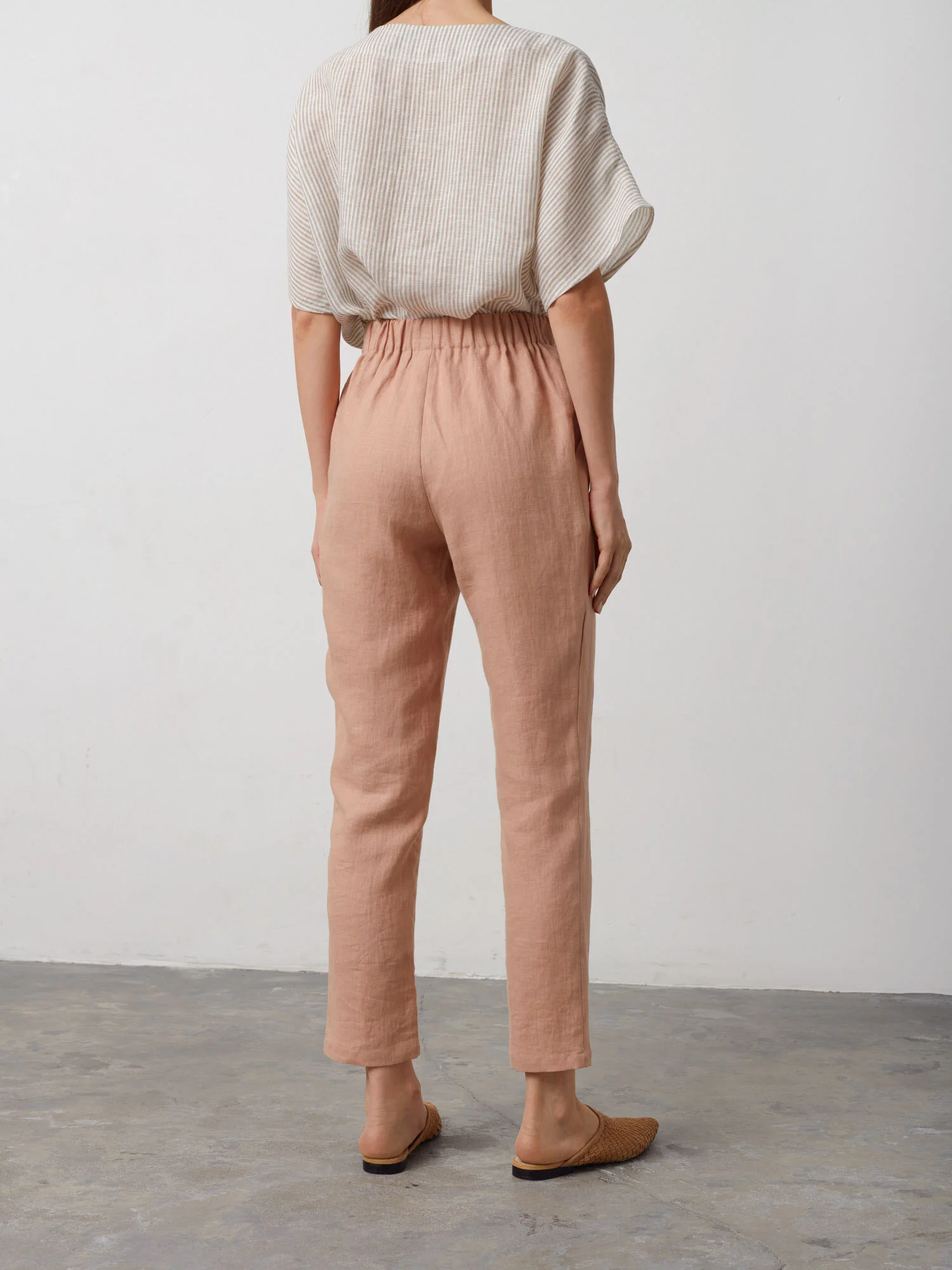 Bild 5 von RAVEN - Hochgeschnittene Leinenhose in von Love and Confuse