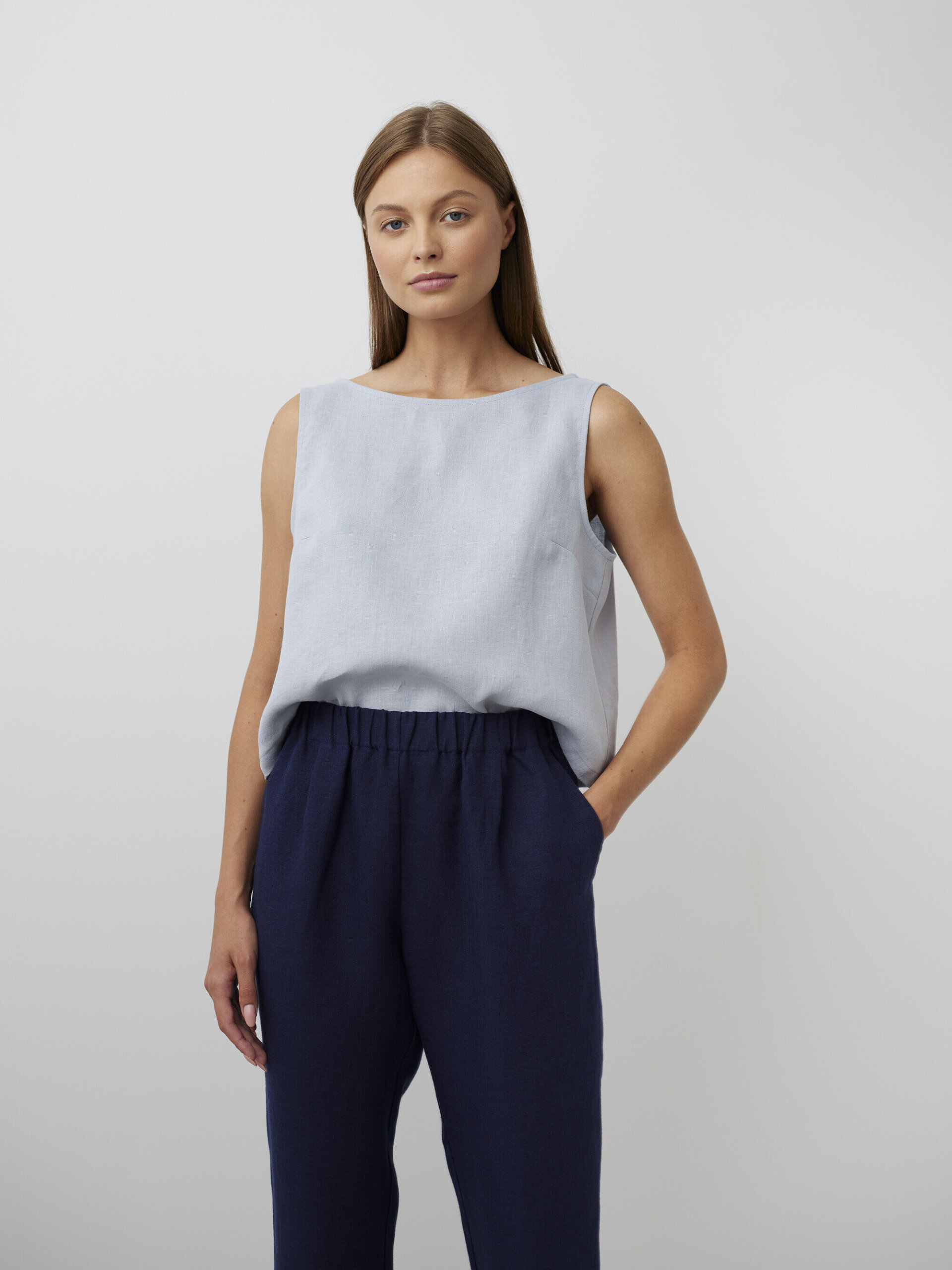 RAVEN Tapered Linen Pants - Image 4