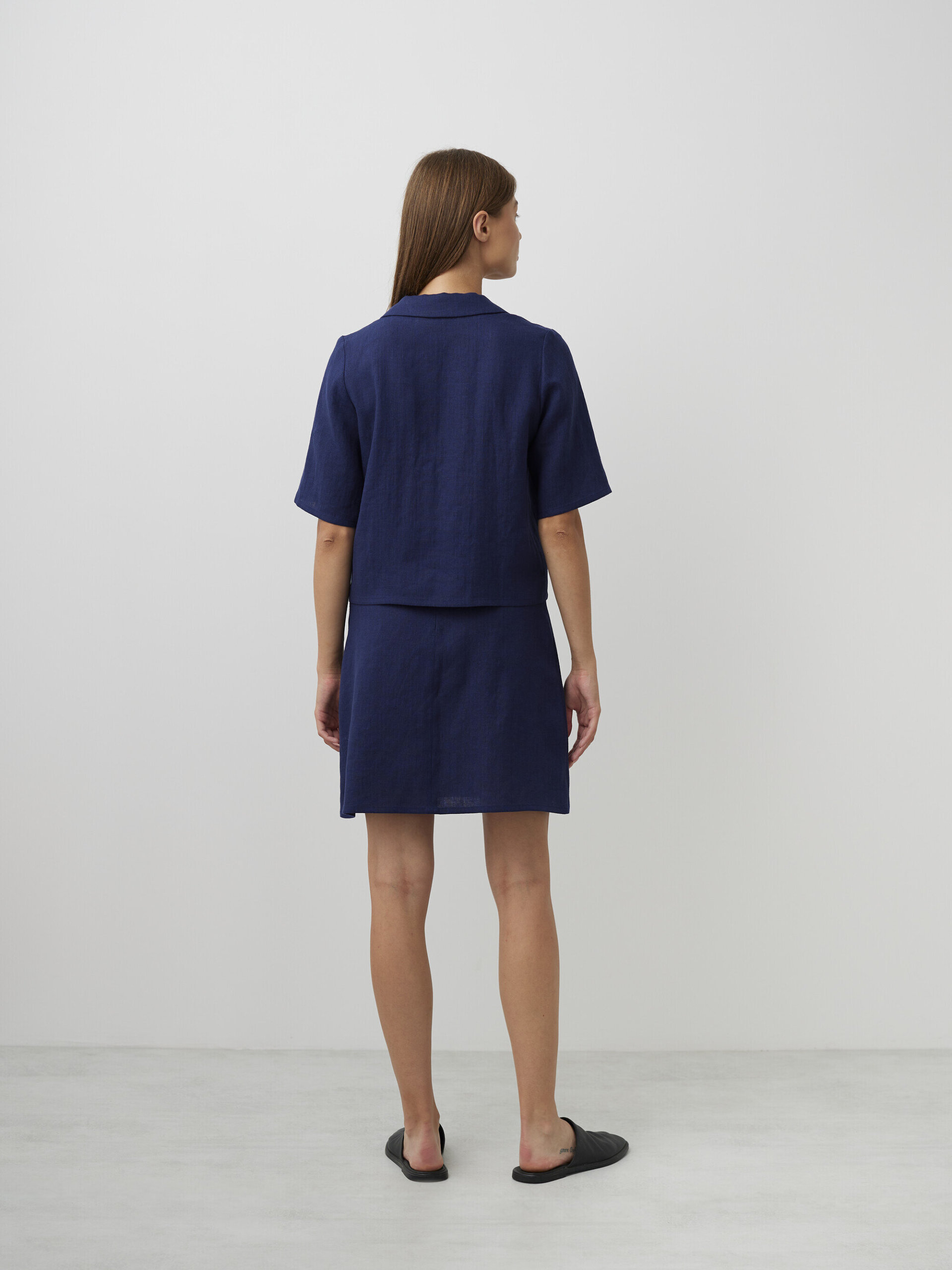 RAY Cropped Linen Shirt - Image 5