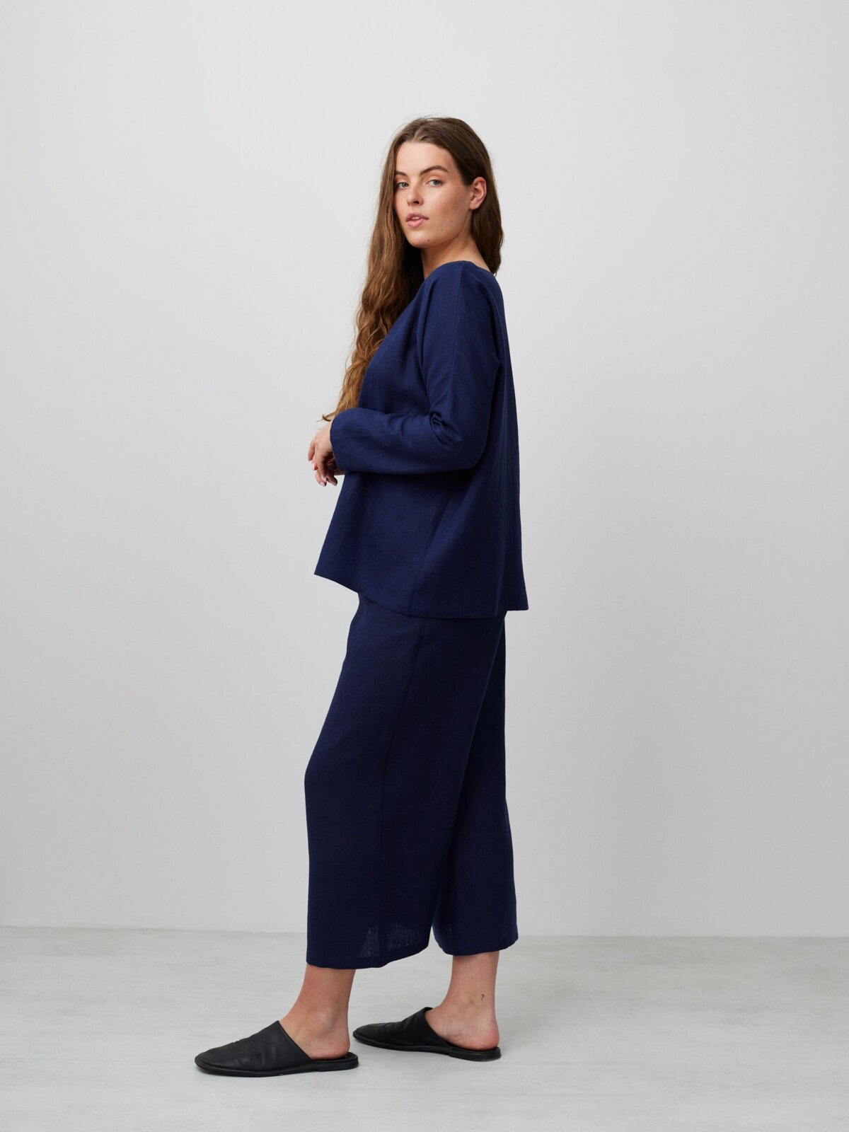 RUMI pellavapusero Tummansininen — sivulta