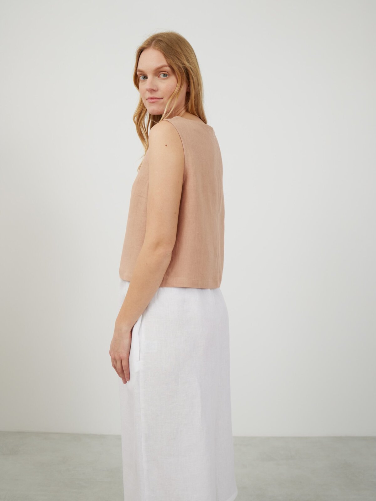 SONATE lyhyt pellavatoppi Kameli — sivulta