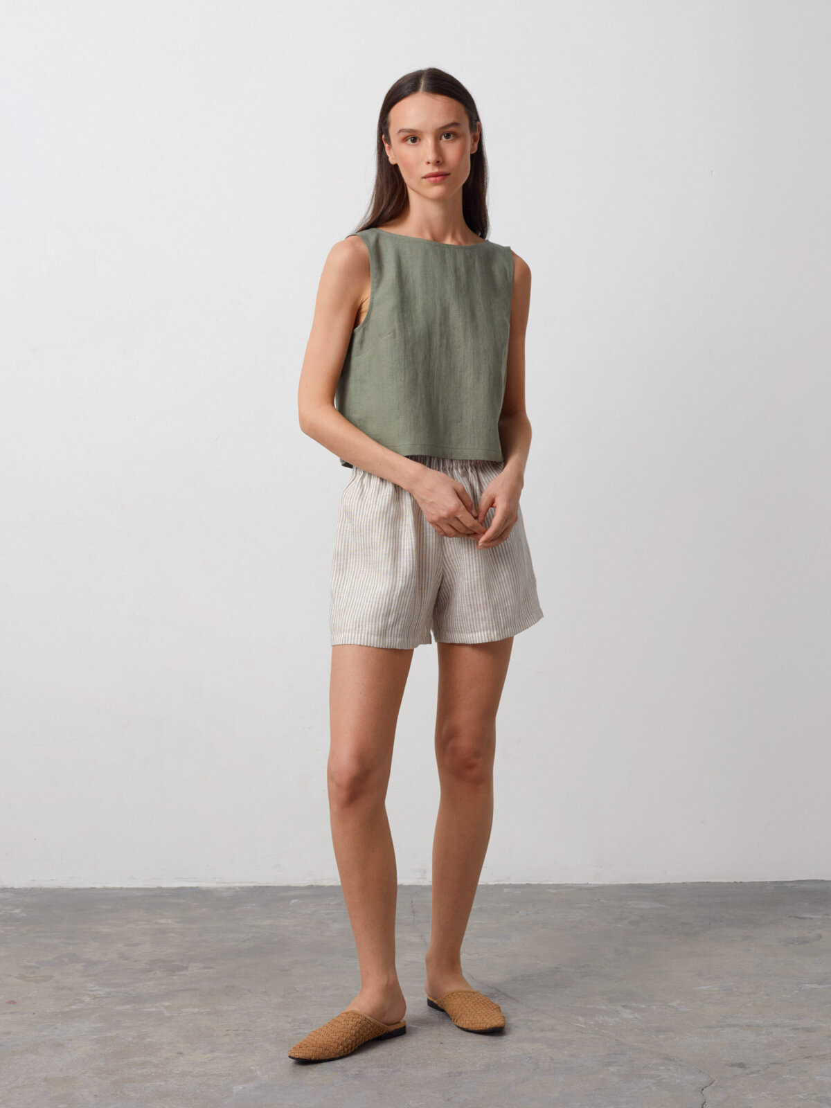 SONATE lyhyt pellavatoppi Salvianvihreä — kokovartalokuva