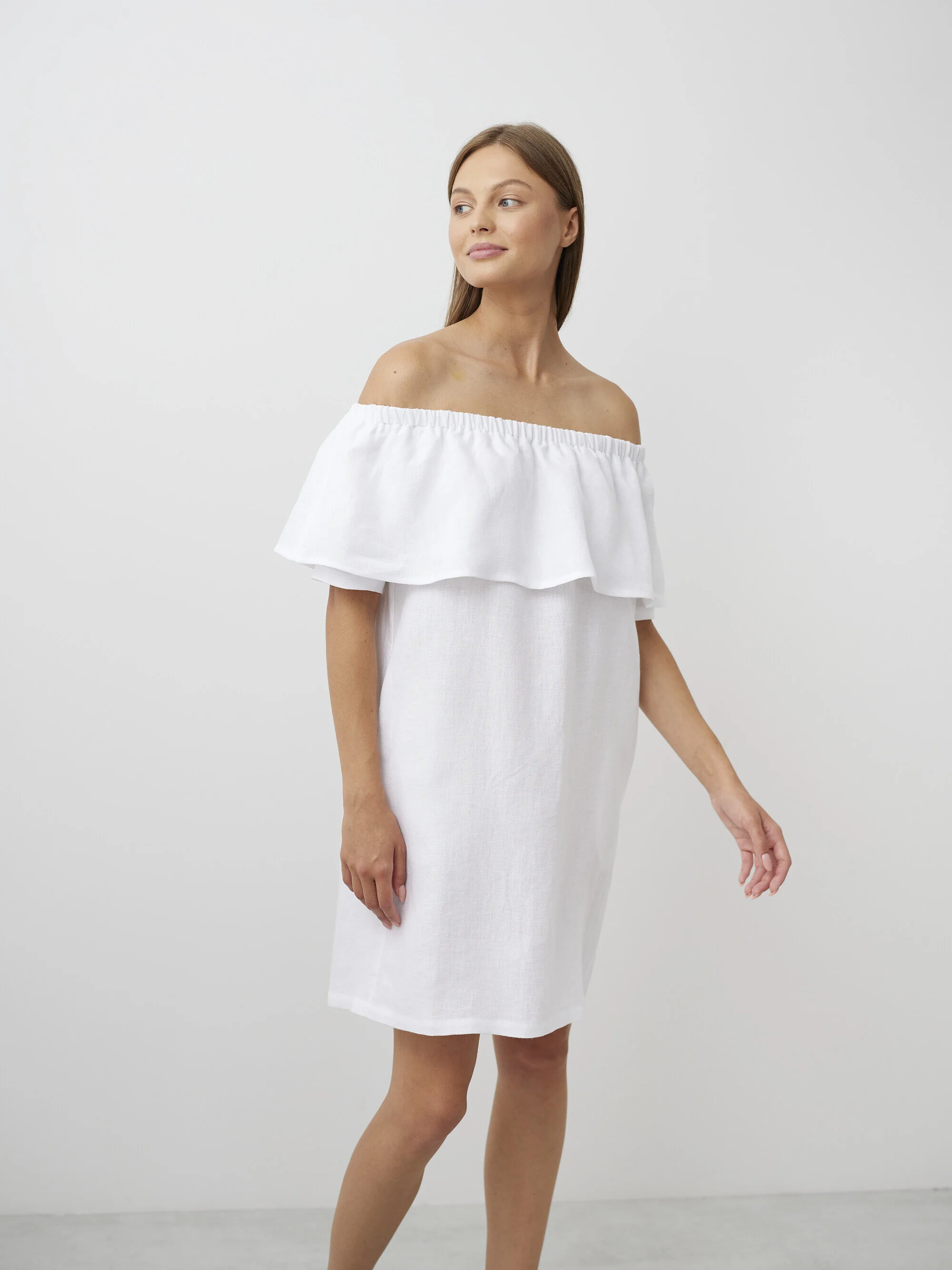 Bild 5 von THALIA Schulterfreies Leinenkleid in von Love and Confuse